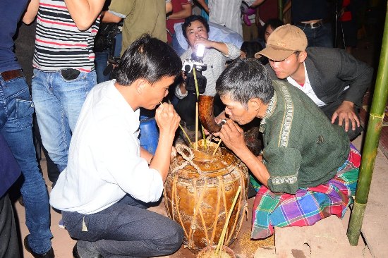   Độc đáo rượu cần Macoong